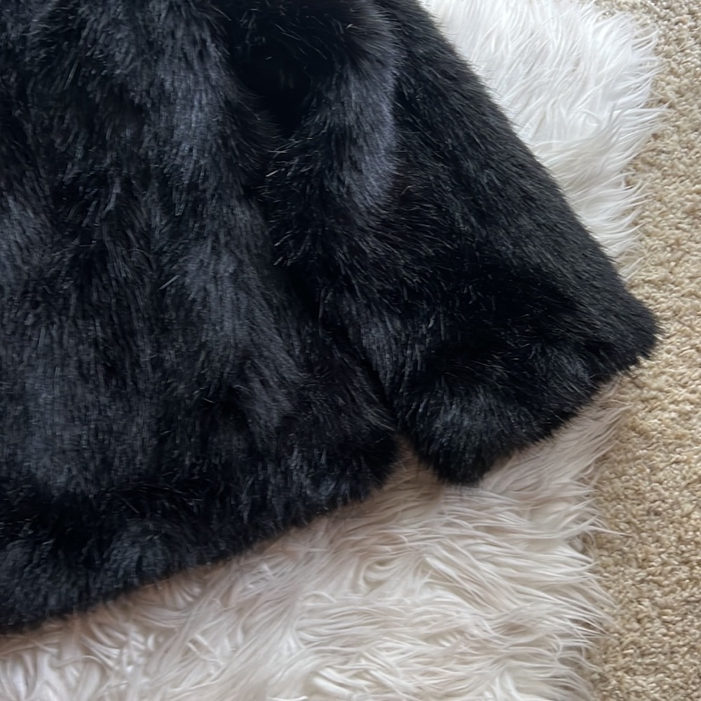 AINEA Italian black faux fur coat with contrast trim - Picture 7 of 15
